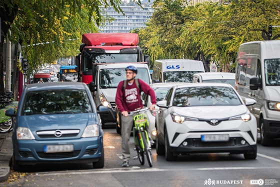 BKK: Pollerekkel védett kerékpársáv épül a Szent István körúton